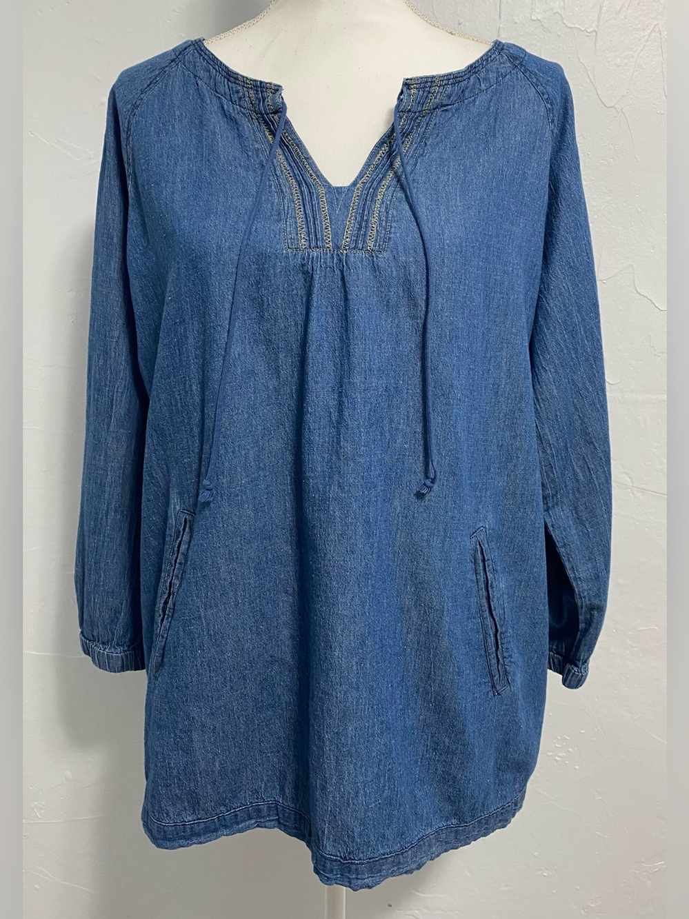 Women's Indigo Denim Tunic with V-Neck Tie